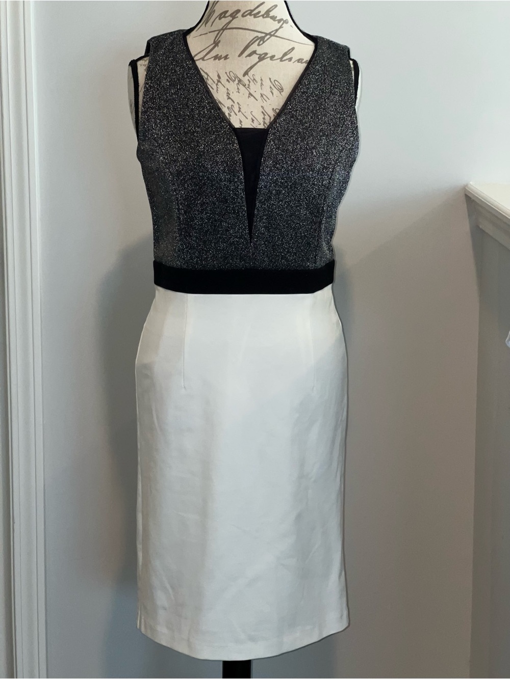 T Tahari Black and White V-Neck Midi Dress